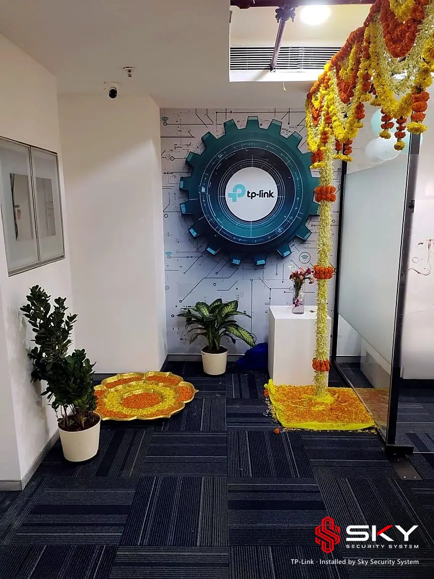 Reception at the TP-Link site. Security and ELV work by Sky Security System.